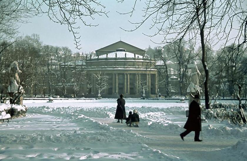 Das Württembergische Staatstheater in Stuttgart (Großes Haus) im Winter 1938