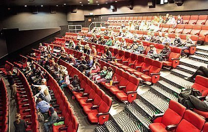 Kinosaal bei der Eröffnungsfeier der SchulKinoWoche 2017