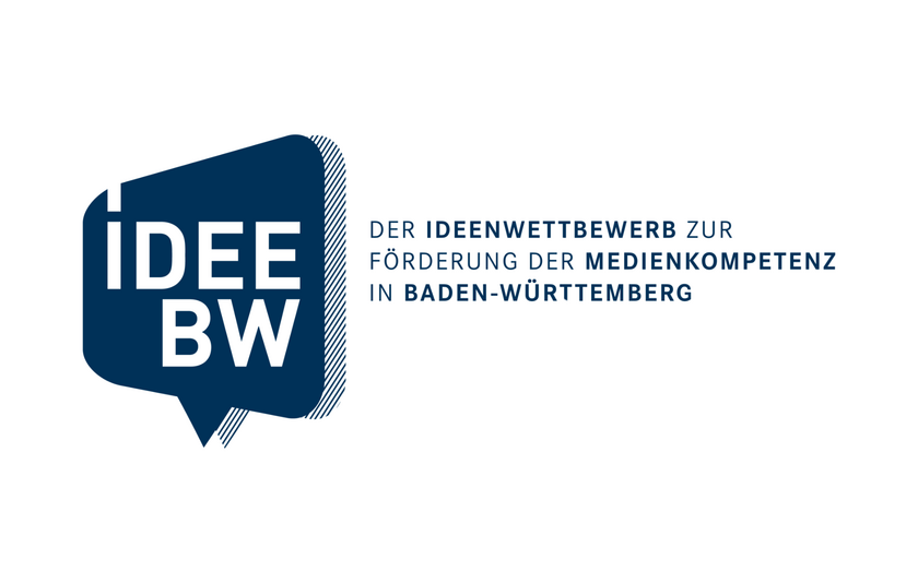 Logo idee BW Logo, das eine dunkelblaue Sprechblase mit dem Schriftzug idee BW zeigt und danebenstehend den Slogan: Der Ideenwettbewerb zur Förderung der Medienkompetenz in Baden-Württemberg.