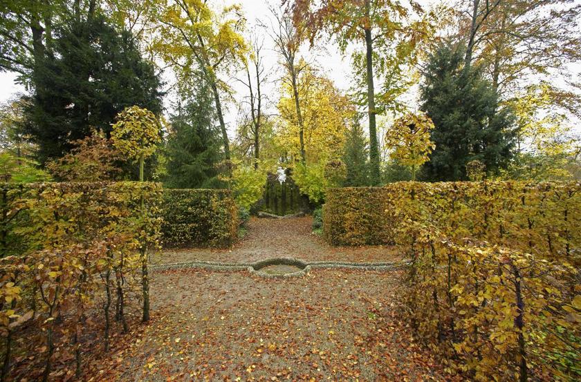Schlossgarten Schwetzingen im Herbst.