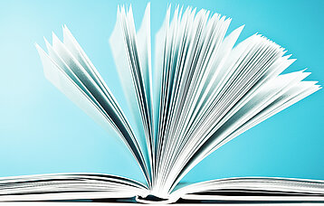 Aufgeschlagenes Buch