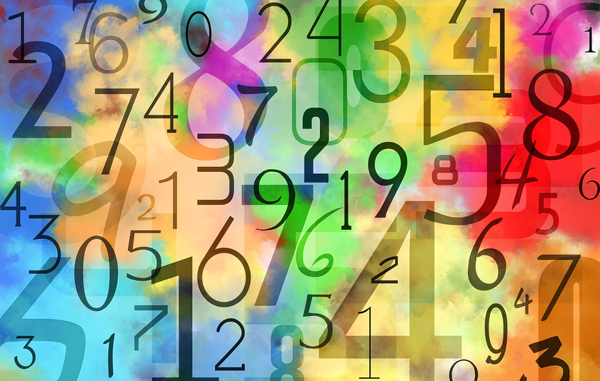 Schwarze Zahlen auf buntem Hintergrund