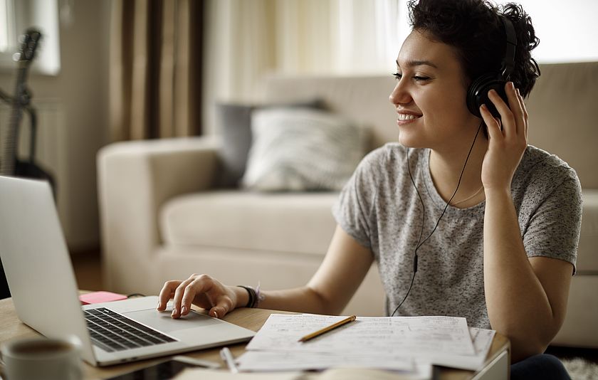 Videokonferenz einer Schülerin