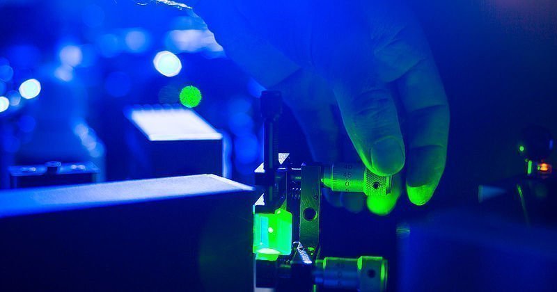 Laser in einem Quantenoptiklabor