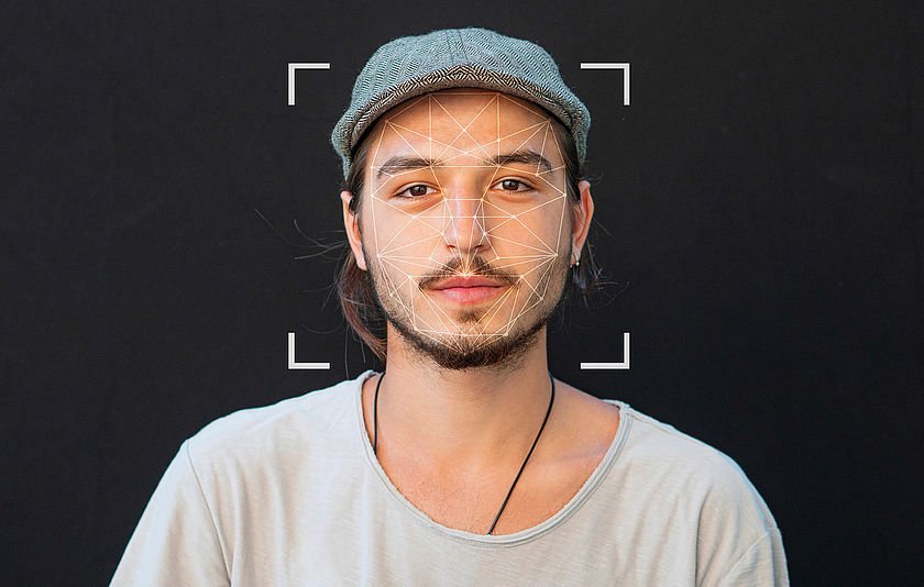 Gesichtserkennung am Beispiel eines jungen Mannes