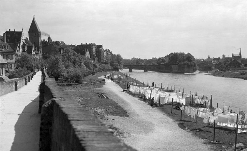 Foto Ulm: Donaubastei mit aufgehängter Wäsche,1926
