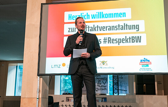 Redner bei der Auftaktveranstaltung zu #RespektBW Redner bei der Auftaktveranstaltung zu #RespektBW