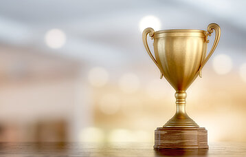 Goldener Pokal