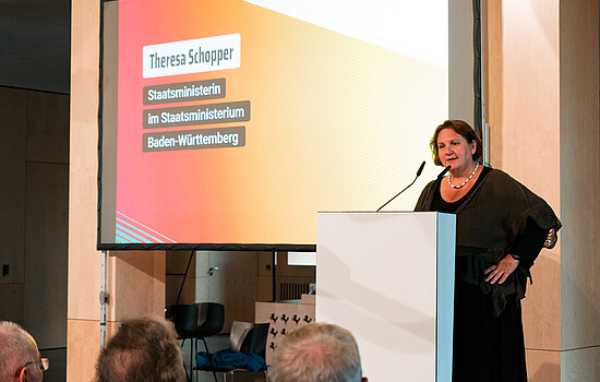 Rednerin bei der Auftaktveranstaltung zu #RespektBW Rednerin bei der Auftaktveranstaltung zu #RespektBW