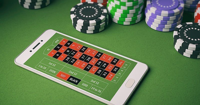 Pokertisch mit Smartphone
