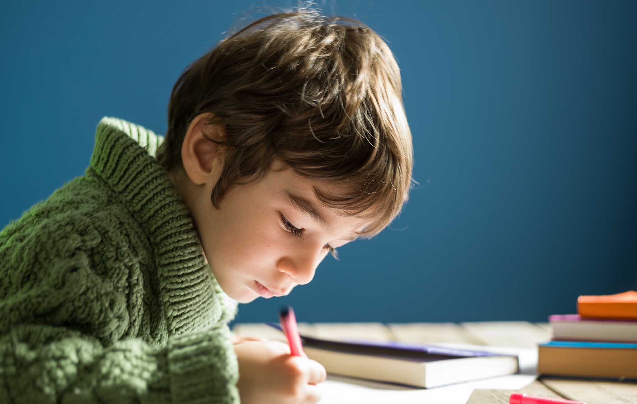 Bleistift oder Tablet? Wie lernen Kinder leichter Lesen und Schreiben ...